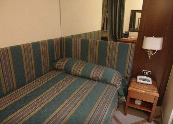 ราเอลี โฮเต็ล ซิรากูซา Hotel โรม ภายนอก รูปภาพ