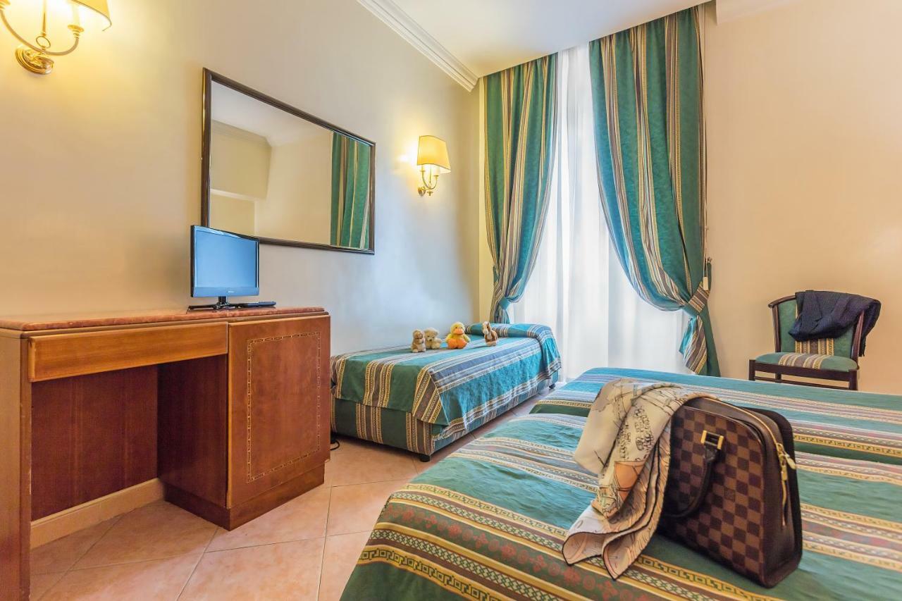 ราเอลี โฮเต็ล ซิรากูซา Hotel โรม ภายนอก รูปภาพ